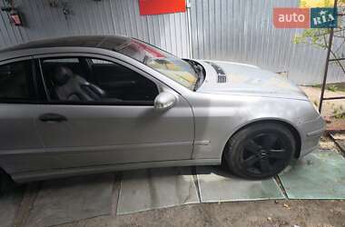 Купе Mercedes-Benz C-Class 2001 в 