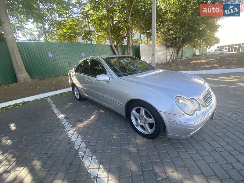 Седан Mercedes-Benz C-Class 2003 в Одессе фото 3 Седан Mercedes-Benz C-Class 2003 в Одессе