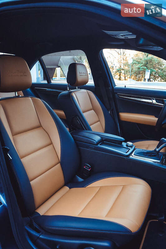 Седан Mercedes-Benz C-Class 2008 в Одессе