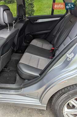 Универсал Mercedes-Benz C-Class 2009 в 