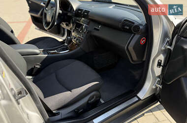 Седан Mercedes-Benz C-Class 2005 в 