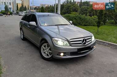 Универсал Mercedes-Benz C-Class 2009 в 