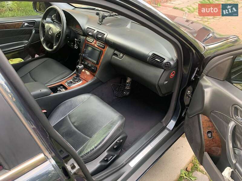Седан Mercedes-Benz C-Class 2001 в Львове