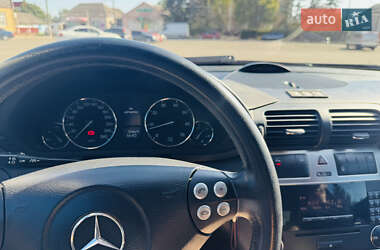 Купе Mercedes-Benz C-Class 2005 в 