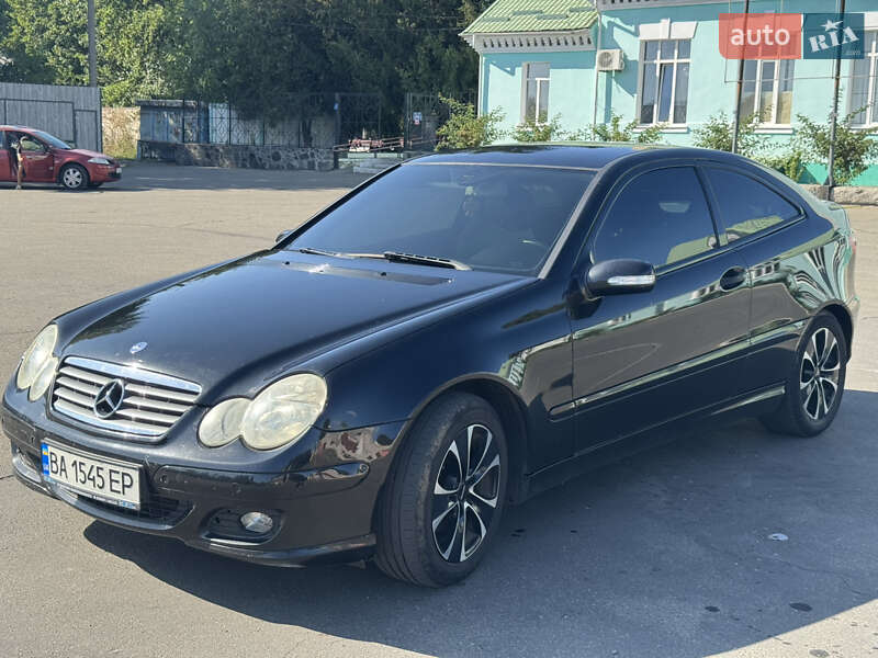 Купе Mercedes-Benz C-Class 2005 в Гайвороне