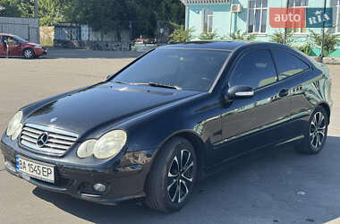 Купе Mercedes-Benz C-Class 2005 в 