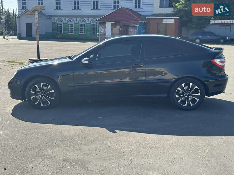 Купе Mercedes-Benz C-Class 2005 в Гайвороне