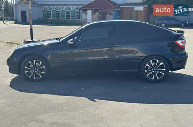 Купе Mercedes-Benz C-Class 2005 в 