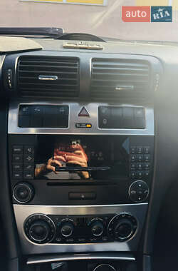 Купе Mercedes-Benz C-Class 2005 в 