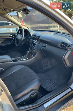 Универсал Mercedes-Benz C-Class 2003 в 