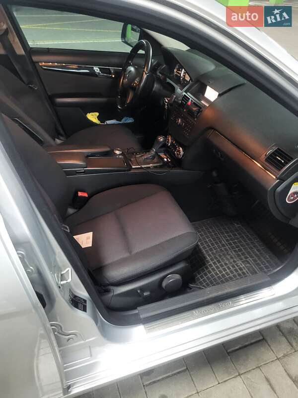 Универсал Mercedes-Benz C-Class 2008 в Киеве