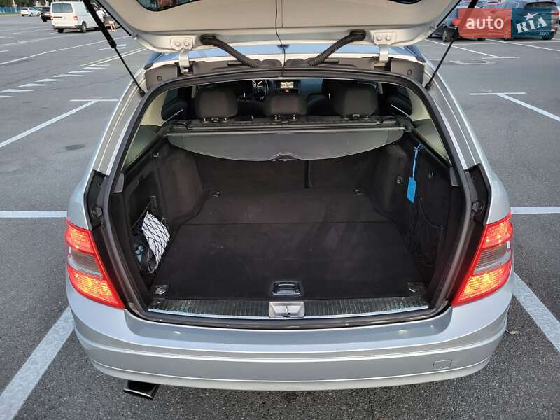 Универсал Mercedes-Benz C-Class 2008 в Киеве