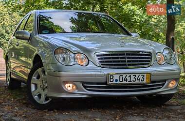 Седан Mercedes-Benz C-Class 2004 в 
