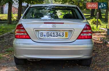 Седан Mercedes-Benz C-Class 2004 в 
