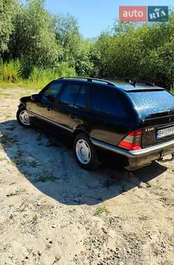 Универсал Mercedes-Benz C-Class 1998 в 