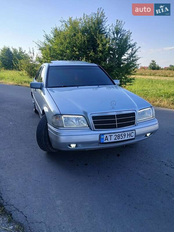 Седан Mercedes-Benz C-Class 1993 в 