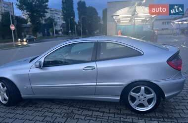 Купе Mercedes-Benz C-Class 2001 в 