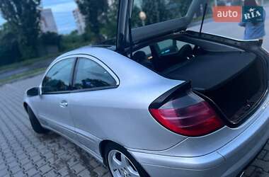 Купе Mercedes-Benz C-Class 2001 в 