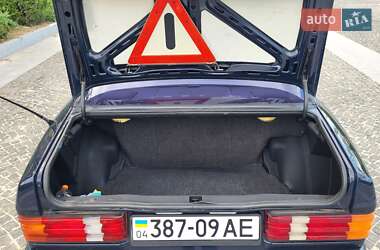 Седан Mercedes-Benz C-Class 1992 в 