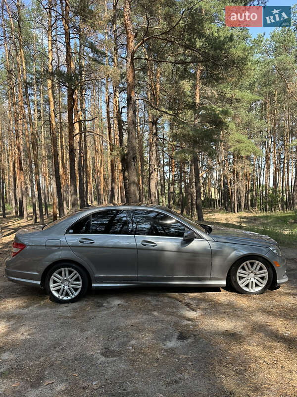 Седан Mercedes-Benz C-Class 2011 в Полтаве
