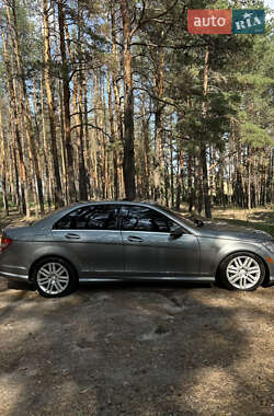 Седан Mercedes-Benz C-Class 2011 в 