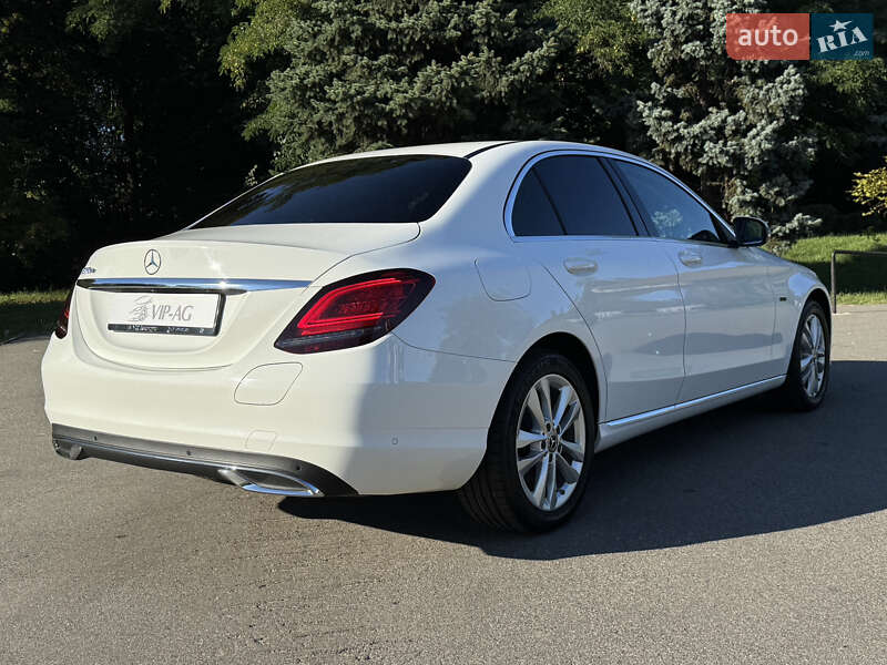 Седан Mercedes-Benz C-Class 2021 в Киеве