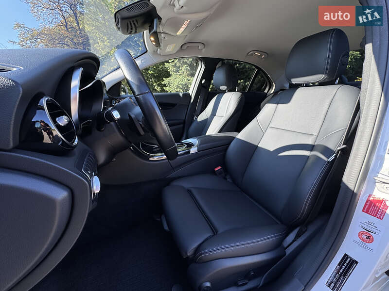 Седан Mercedes-Benz C-Class 2021 в Киеве
