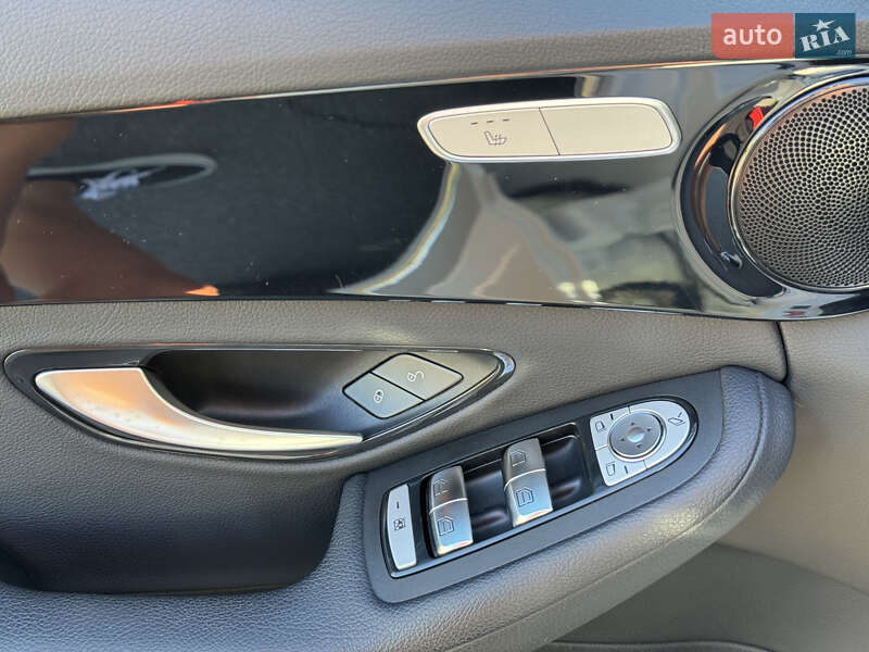 Седан Mercedes-Benz C-Class 2021 в Киеве