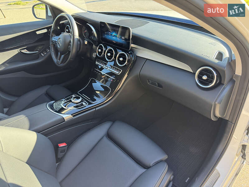 Седан Mercedes-Benz C-Class 2021 в Киеве
