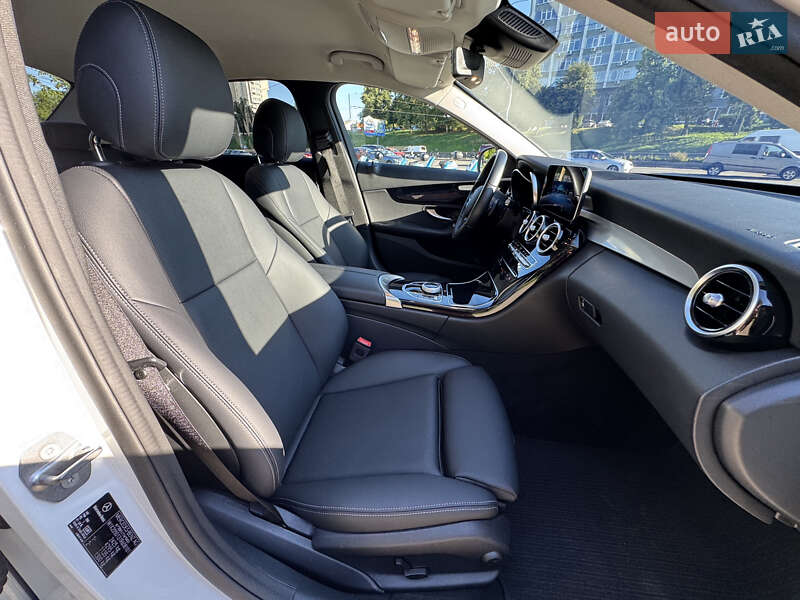Седан Mercedes-Benz C-Class 2021 в Киеве