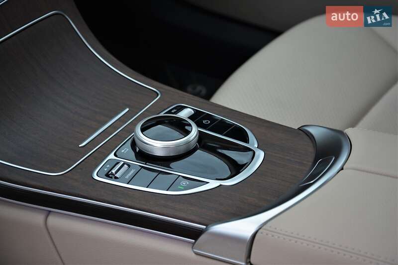Седан Mercedes-Benz C-Class 2019 в Киеве