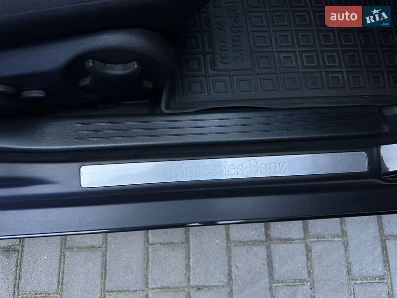 Седан Mercedes-Benz C-Class 2007 в Дубно
