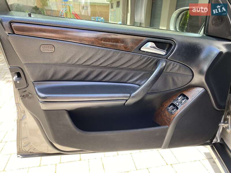 Универсал Mercedes-Benz C-Class 2006 в Кривом Роге