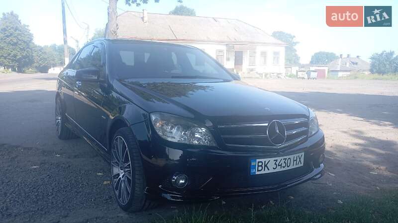 Седан Mercedes-Benz C-Class 2007 в Дубно