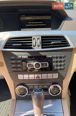 Купе Mercedes-Benz C-Class 2011 в 