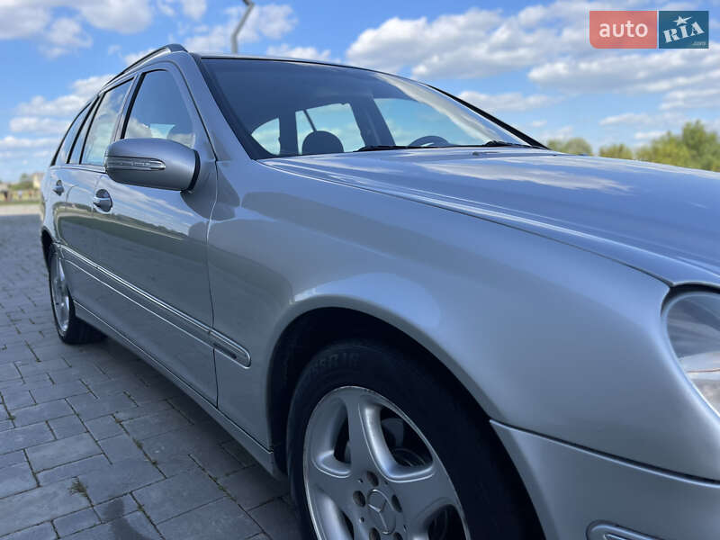 Универсал Mercedes-Benz C-Class 2005 в Ровно