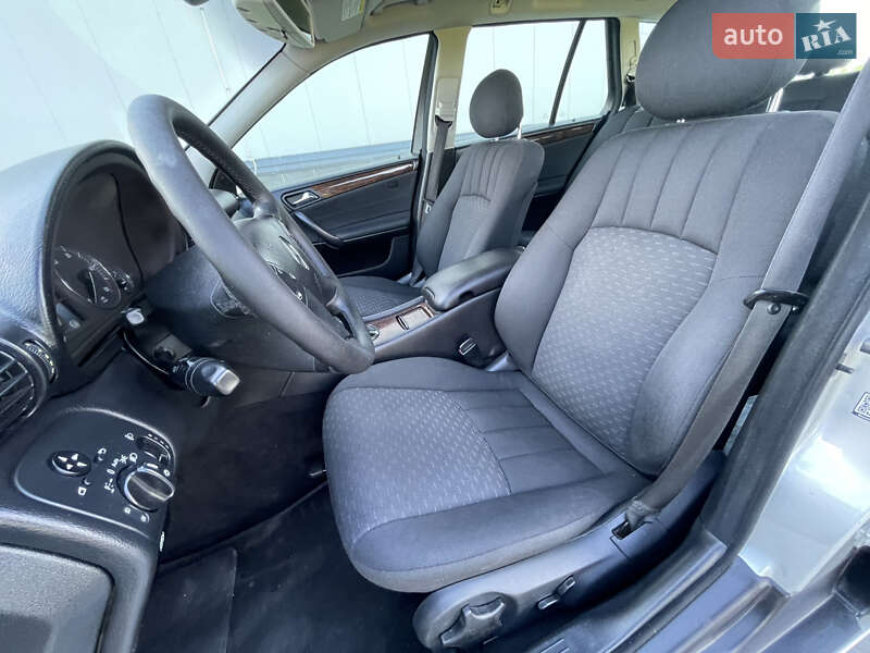 Универсал Mercedes-Benz C-Class 2005 в Ровно