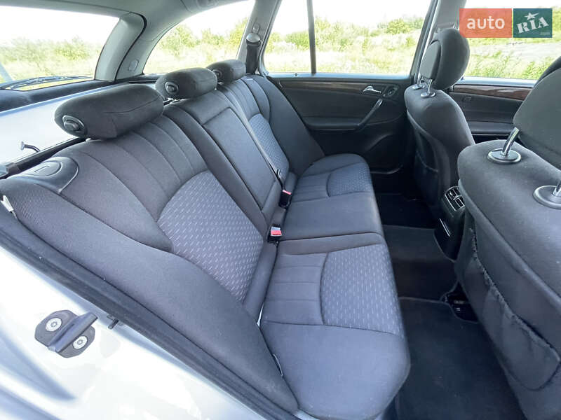 Универсал Mercedes-Benz C-Class 2005 в Ровно