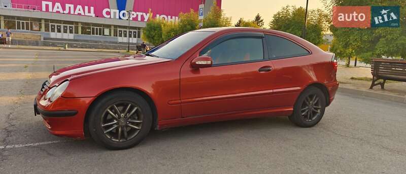 Mercedes-Benz C-Class 2001