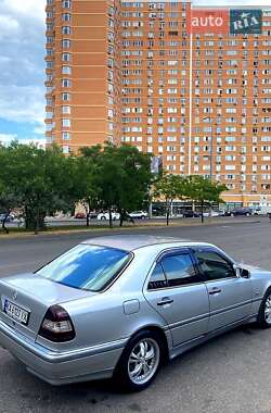 Седан Mercedes-Benz C-Class 2000 в 