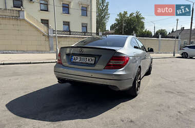 Купе Mercedes-Benz C-Class 2011 в 