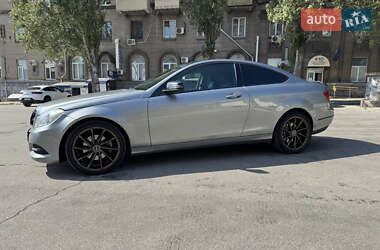 Купе Mercedes-Benz C-Class 2011 в 