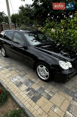 Универсал Mercedes-Benz C-Class 2005 в 