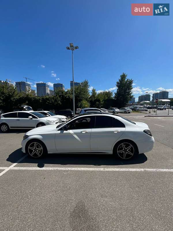 Седан Mercedes-Benz C-Class 2015 в Киеве