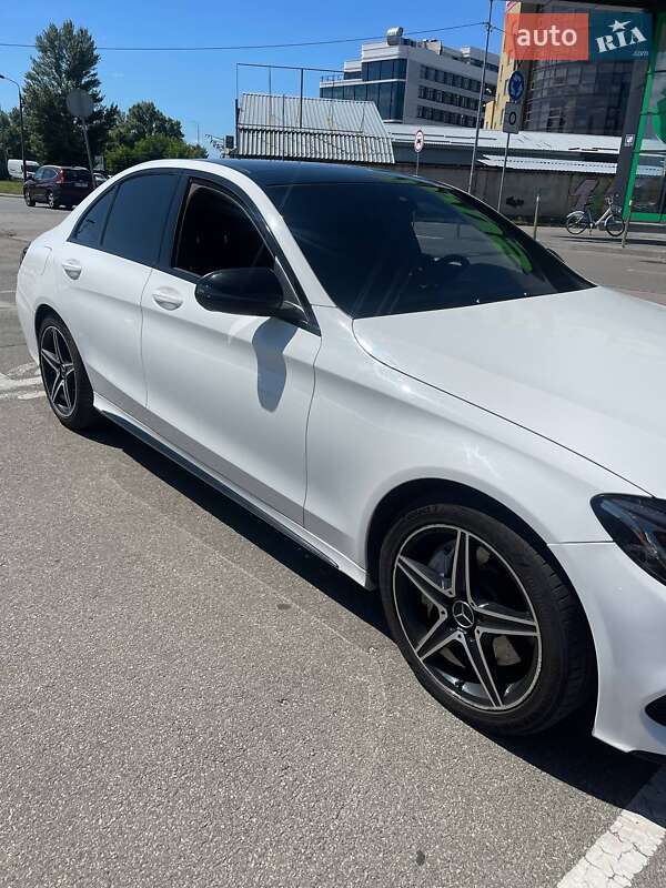 Седан Mercedes-Benz C-Class 2015 в Киеве