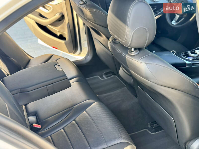 Седан Mercedes-Benz C-Class 2018 в Кропивницькому