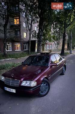 Седан Mercedes-Benz C-Class 1997 в Житомире