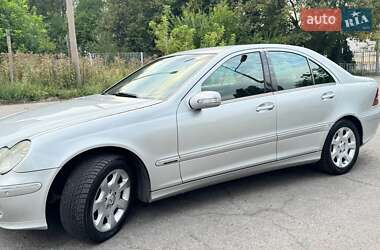 Седан Mercedes-Benz C-Class 2004 в 