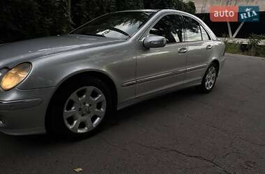 Седан Mercedes-Benz C-Class 2004 в 