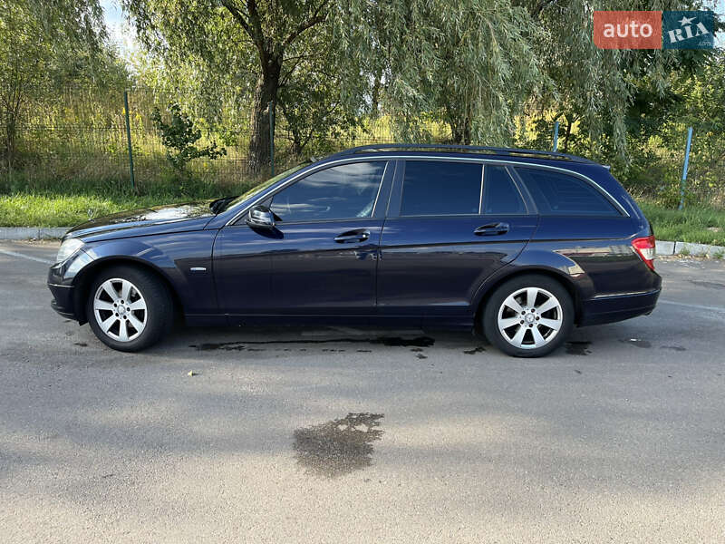 Универсал Mercedes-Benz C-Class 2010 в Киеве